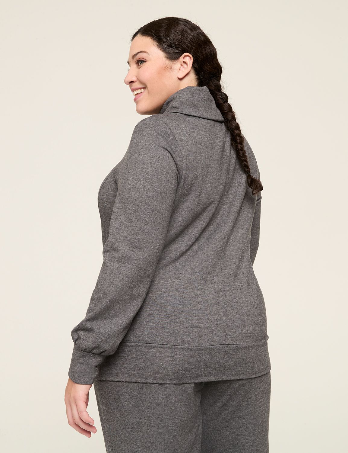 LIVI Fleece Funnel-Neck Pullover