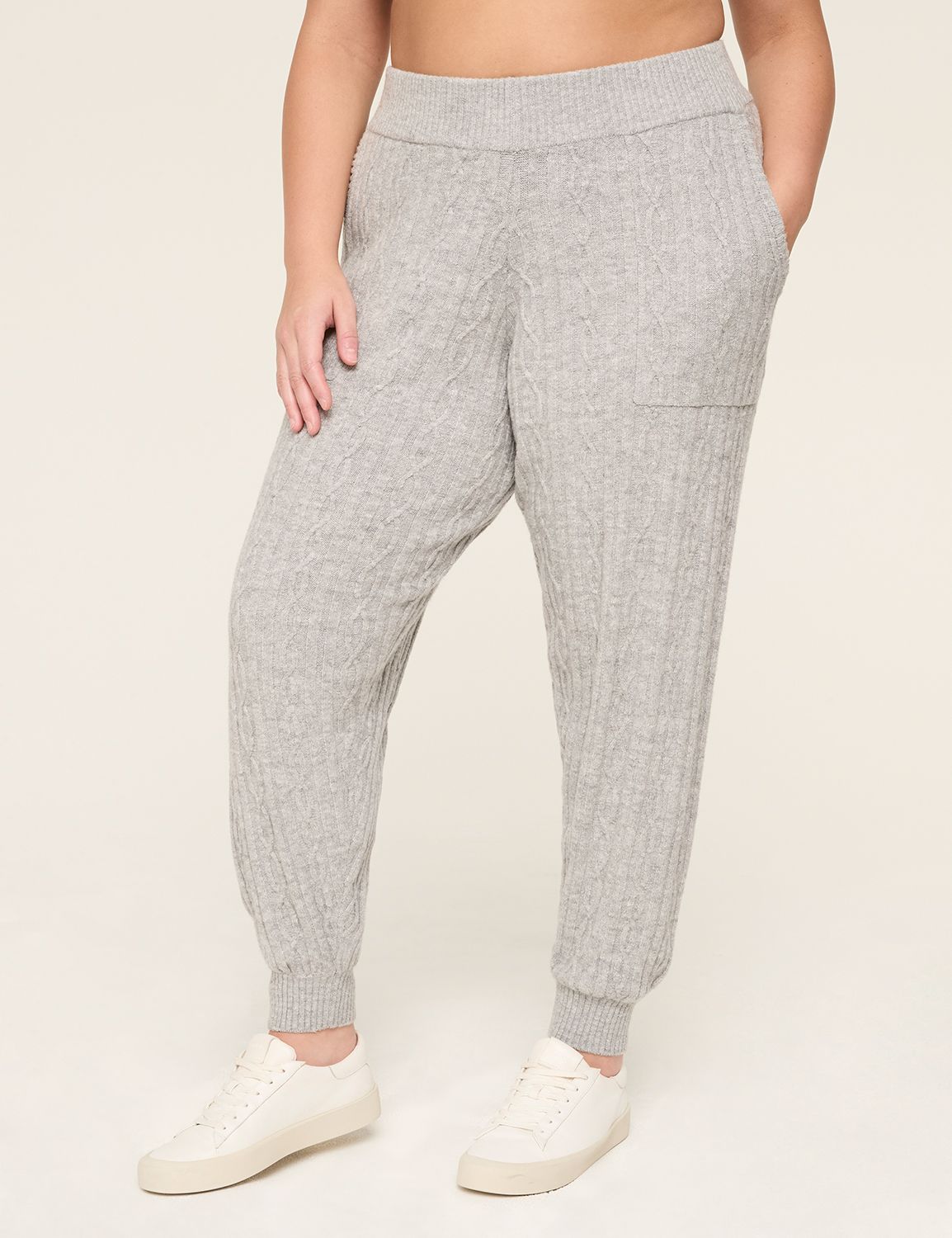 LIVI Sweater Cable Knit Jogger