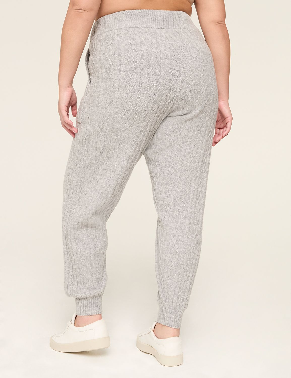 LIVI Sweater Cable Knit Jogger