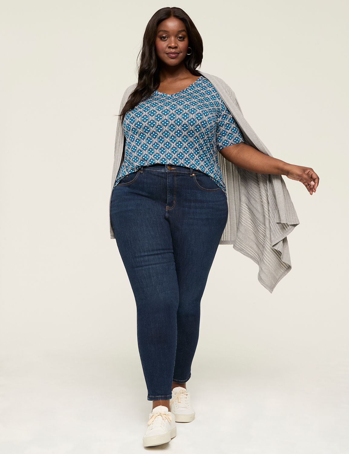 Classic Perfect Sleeve V-Neck Curve Product Image 3