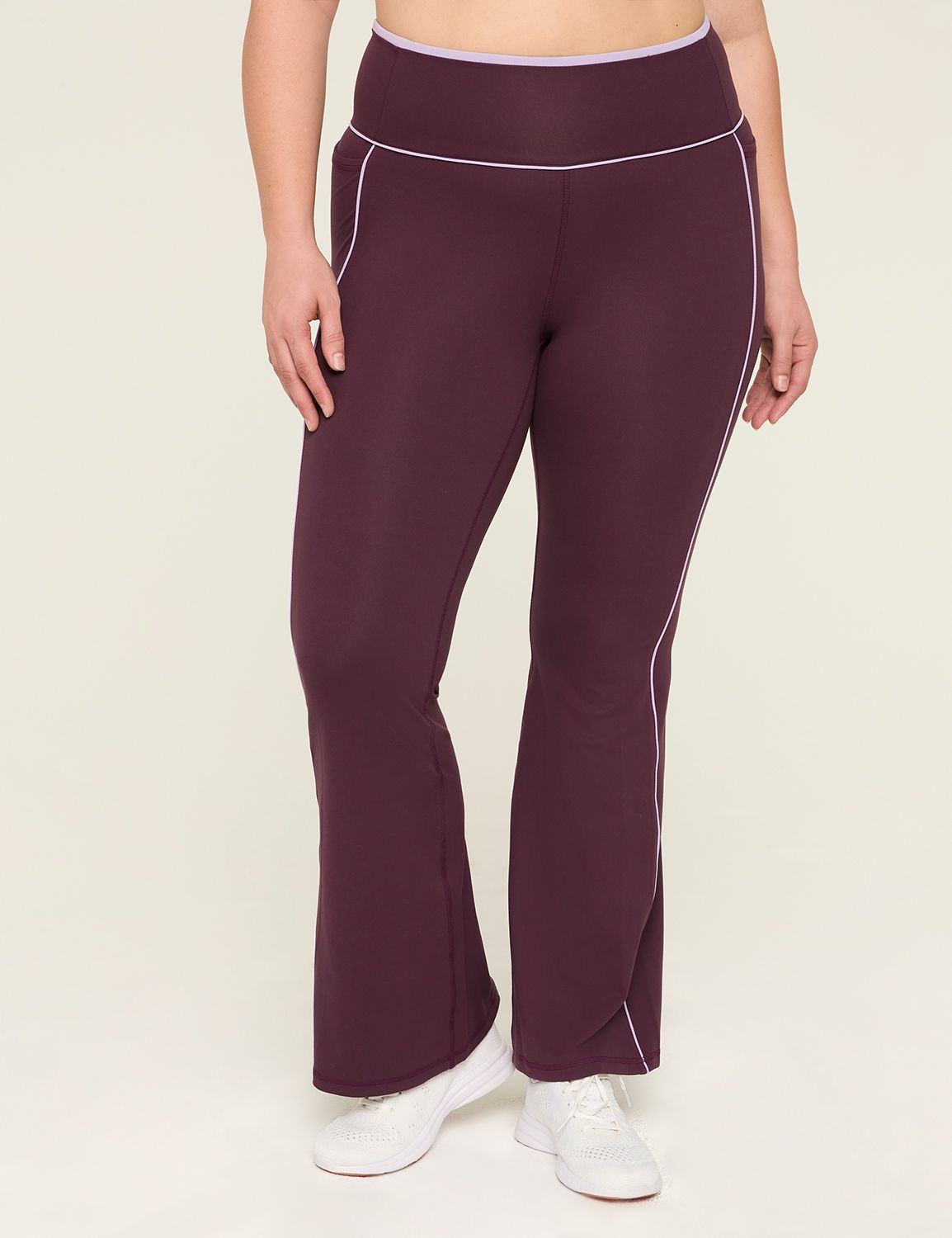 LIVI High-Rise LIVI Soft Flare Legging