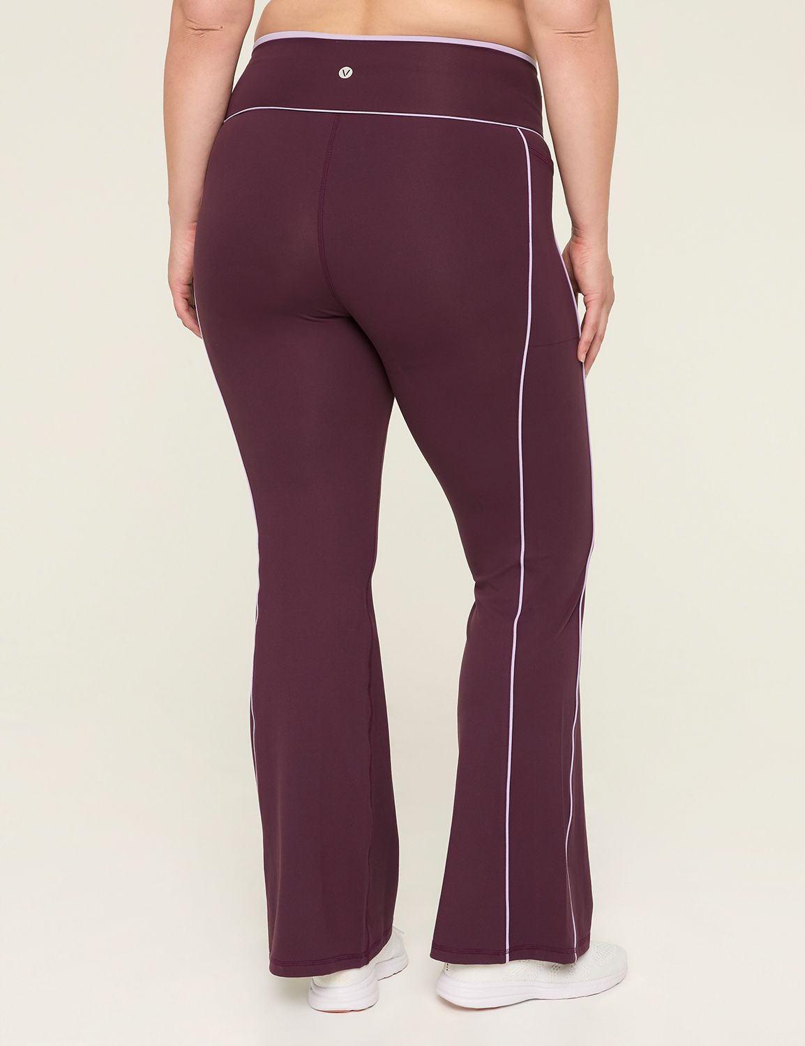 LIVI High-Rise LIVI Soft Flare Legging