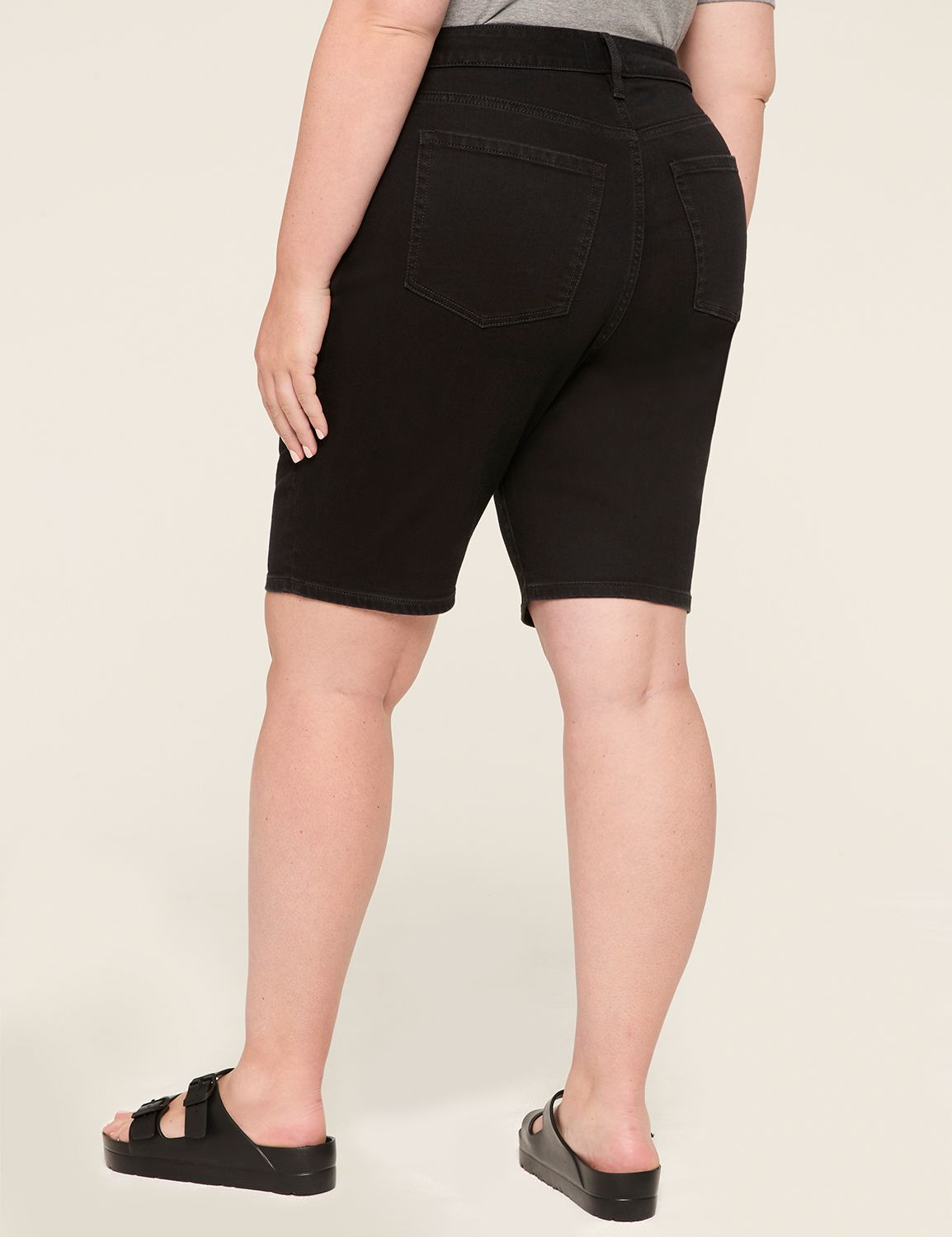 Lamarque Lise Wide Leg Leather Bermuda Short- Black