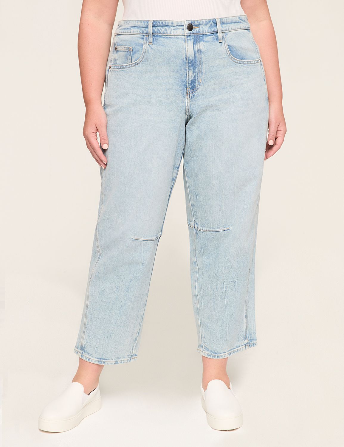 Curved Barrel Jean