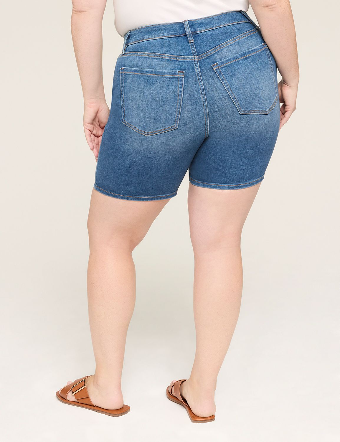 MID RISE BOYFRIEND BERMUDA - MED WA Product Image 2