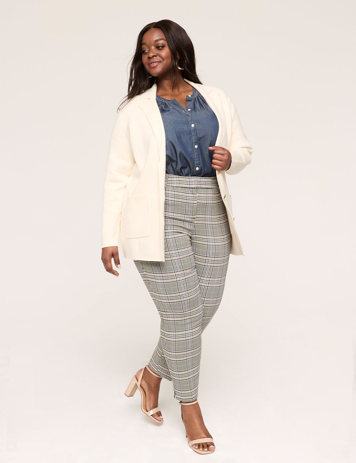 Relaxed Raglan 3/4 Sleeve Button Do Product Image 3