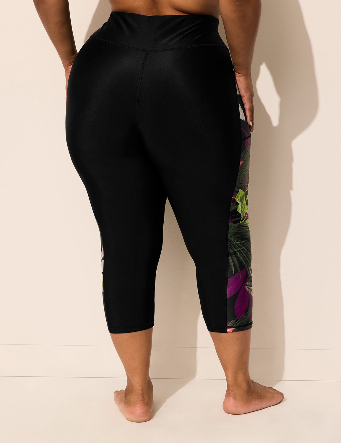 Swim Capri w/ Side Pocket 1143768 Product Image 2