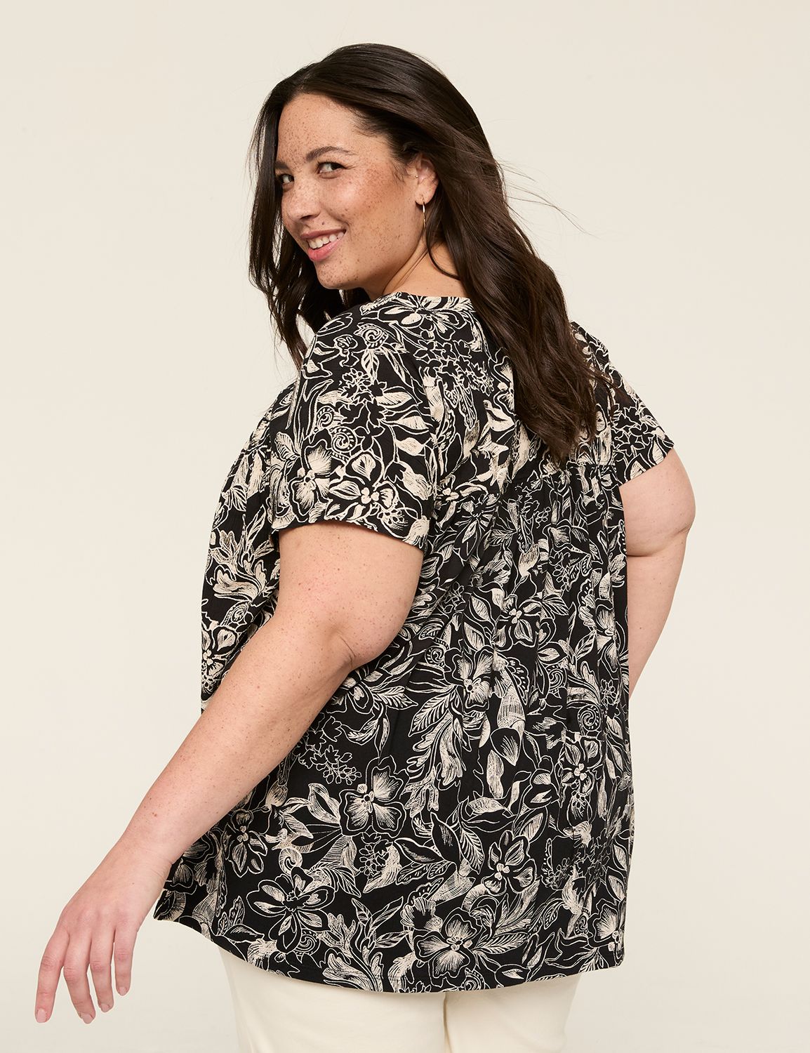 Short Sleeve Zen V Neck Swing Top S Product Image 2