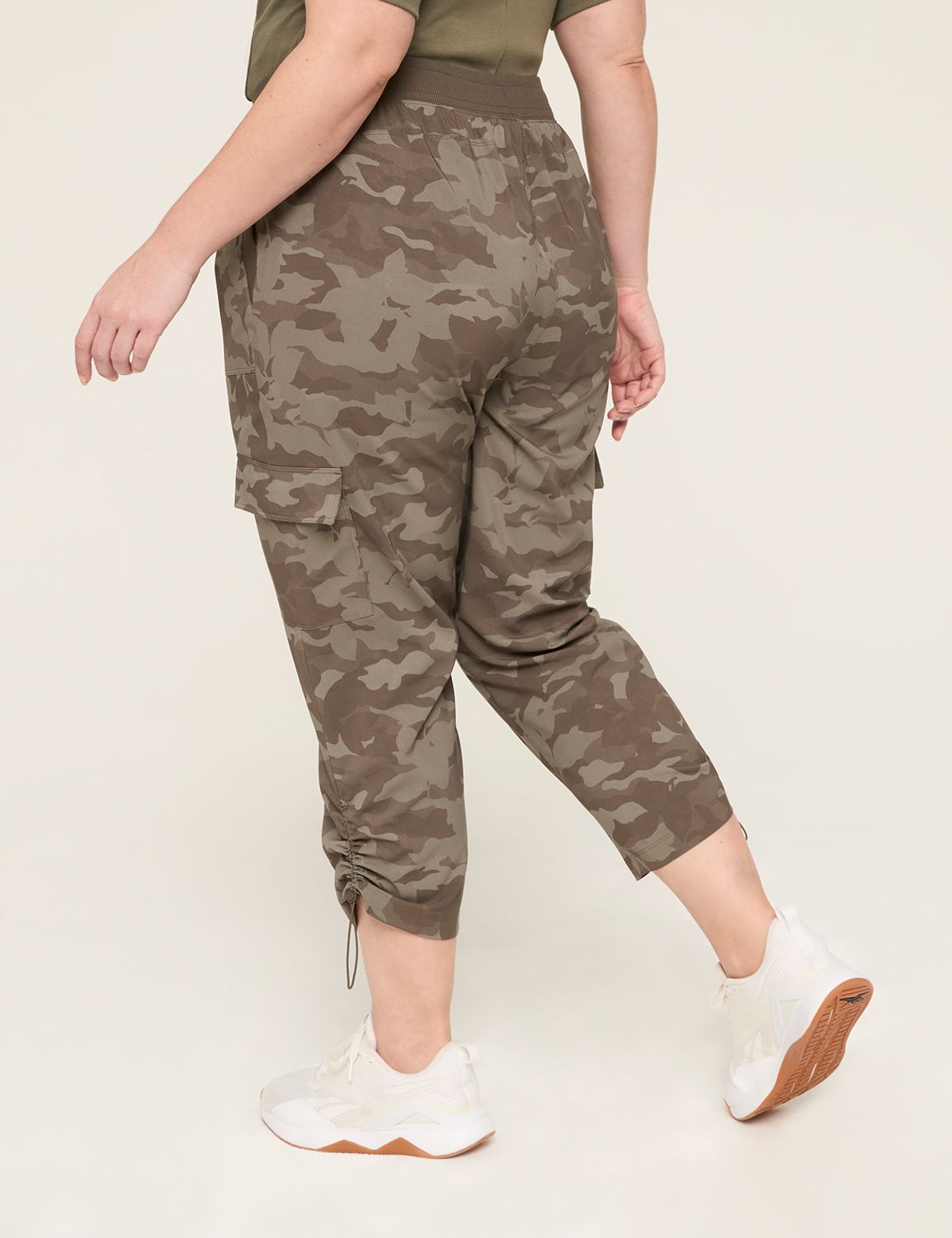 LIVI Mid Rise Woven Crop Ruched Det Product Image 2