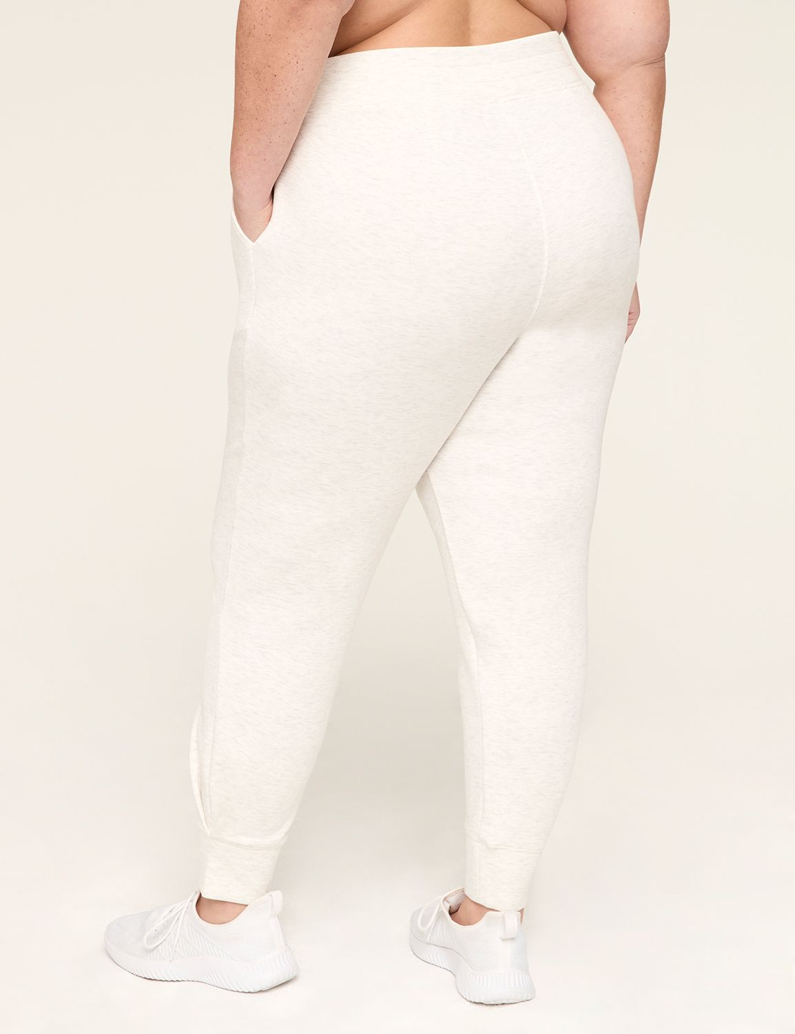 LIVI Journey Pleat-Detail Jogger