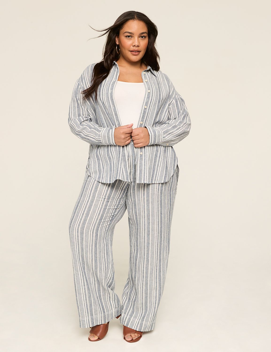 Relaxed Long Sleeve Collared Button Product Image 3