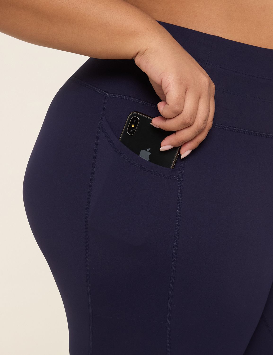 LIVI High-Rise Drawstring LIVI Soft Capri Legging