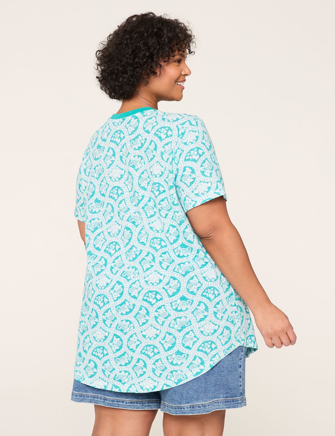 Casual Short Sleeve V-Neck CF Seame Product Image 2