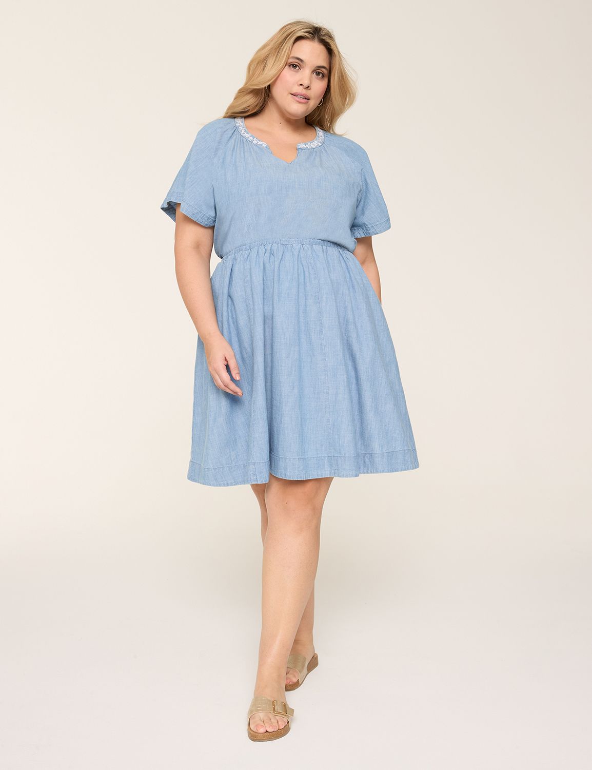 SS FLUTTER CREW NK WITH FRAME BANDS Product Image 1