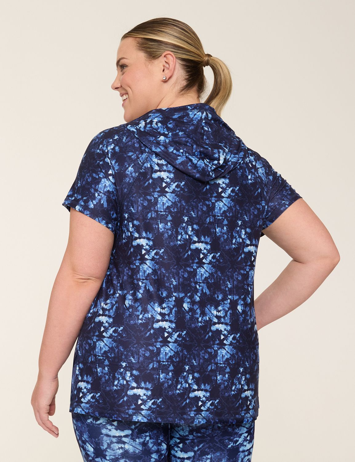 LIVI Short Sleeve Mid VNeck Recycle Product Image 2