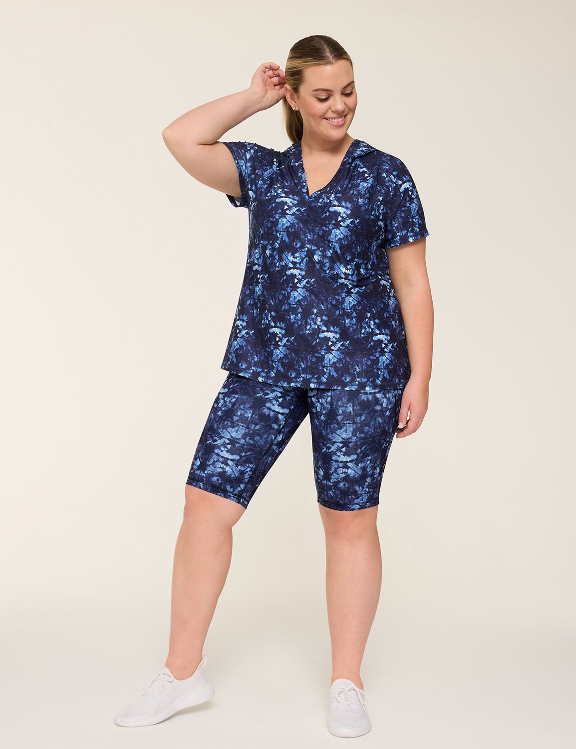 LIVI Short Sleeve Mid VNeck Recycle Product Image 3