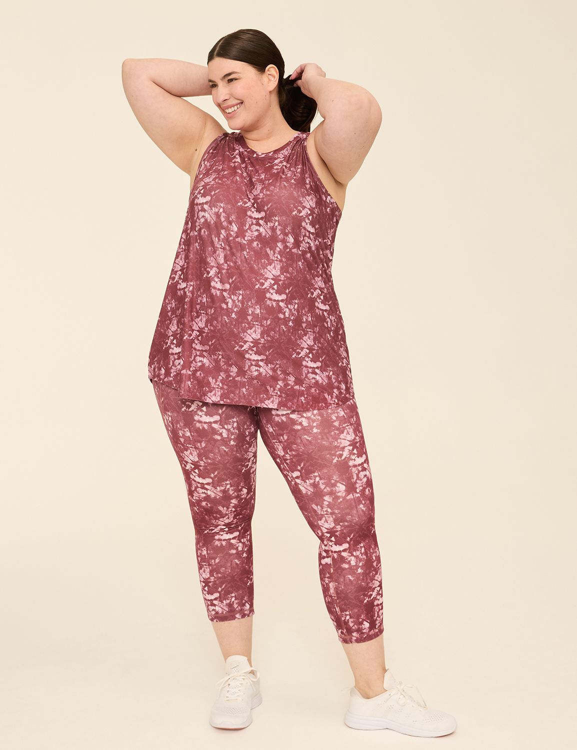 LIVI Sleeveless Crew Neckline Recyc Product Image 3