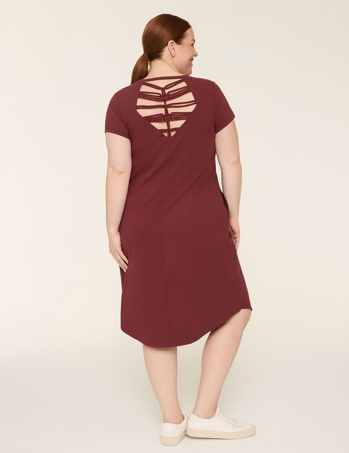 LIVI Short Sleeve Mid Vneck Livi So Product Image 1