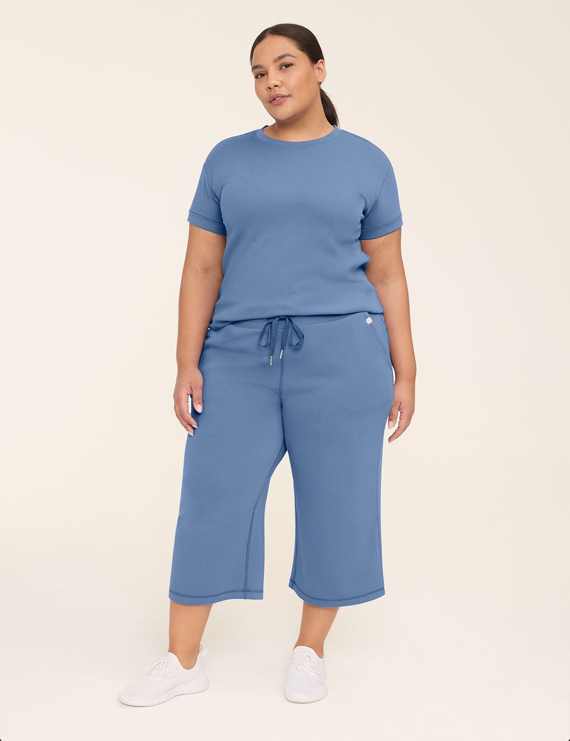 LIVI Short Sleeve Crew Neckline Jou Product Image 3