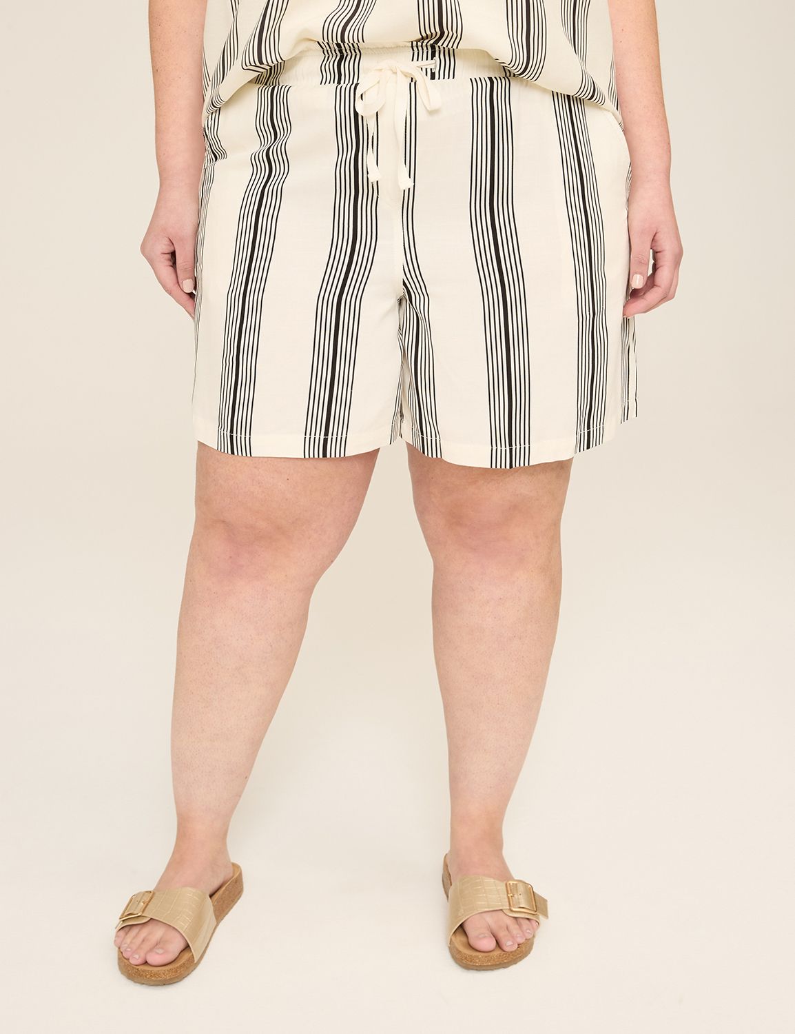 The Tencel Skirty Shorts - Stripe - Product Image 1