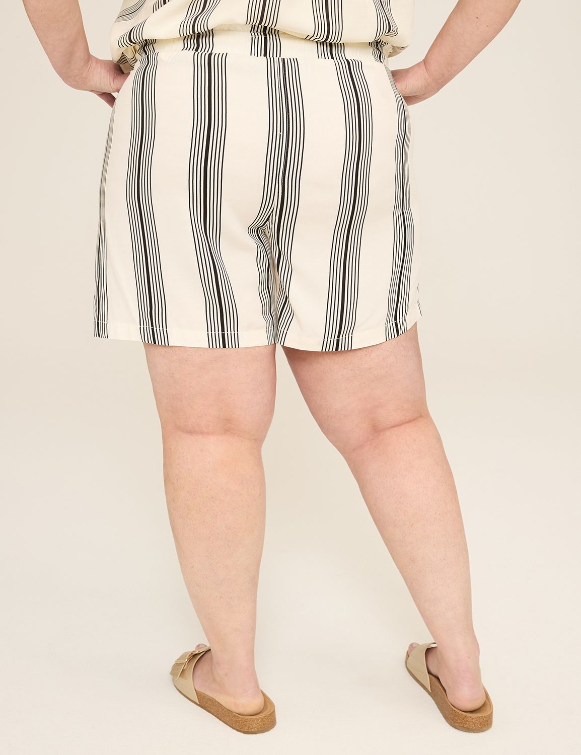 The Tencel Skirty Shorts - Stripe - Product Image 2