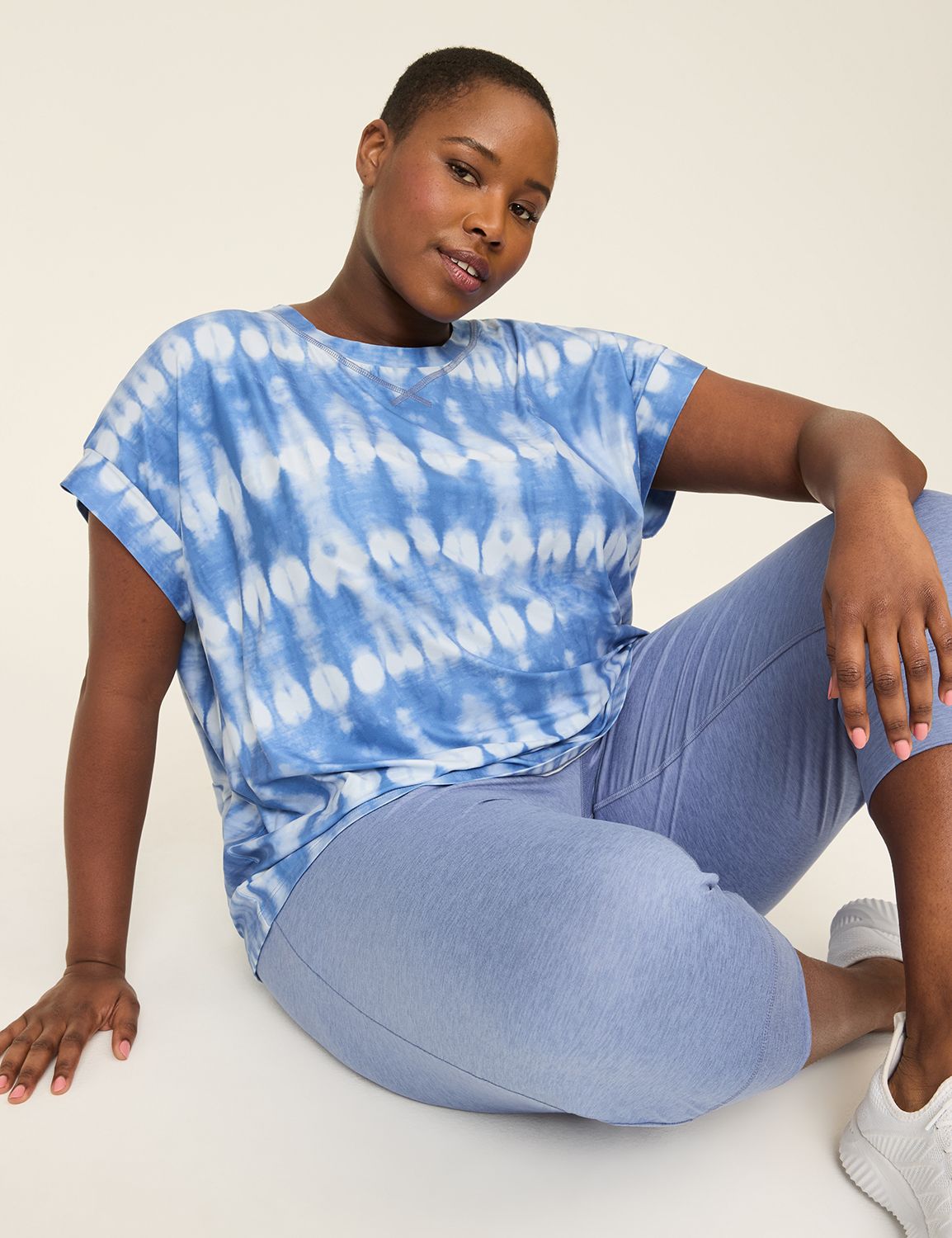 LIVI Short Sleeve Crew Neckline Rec Product Image 3