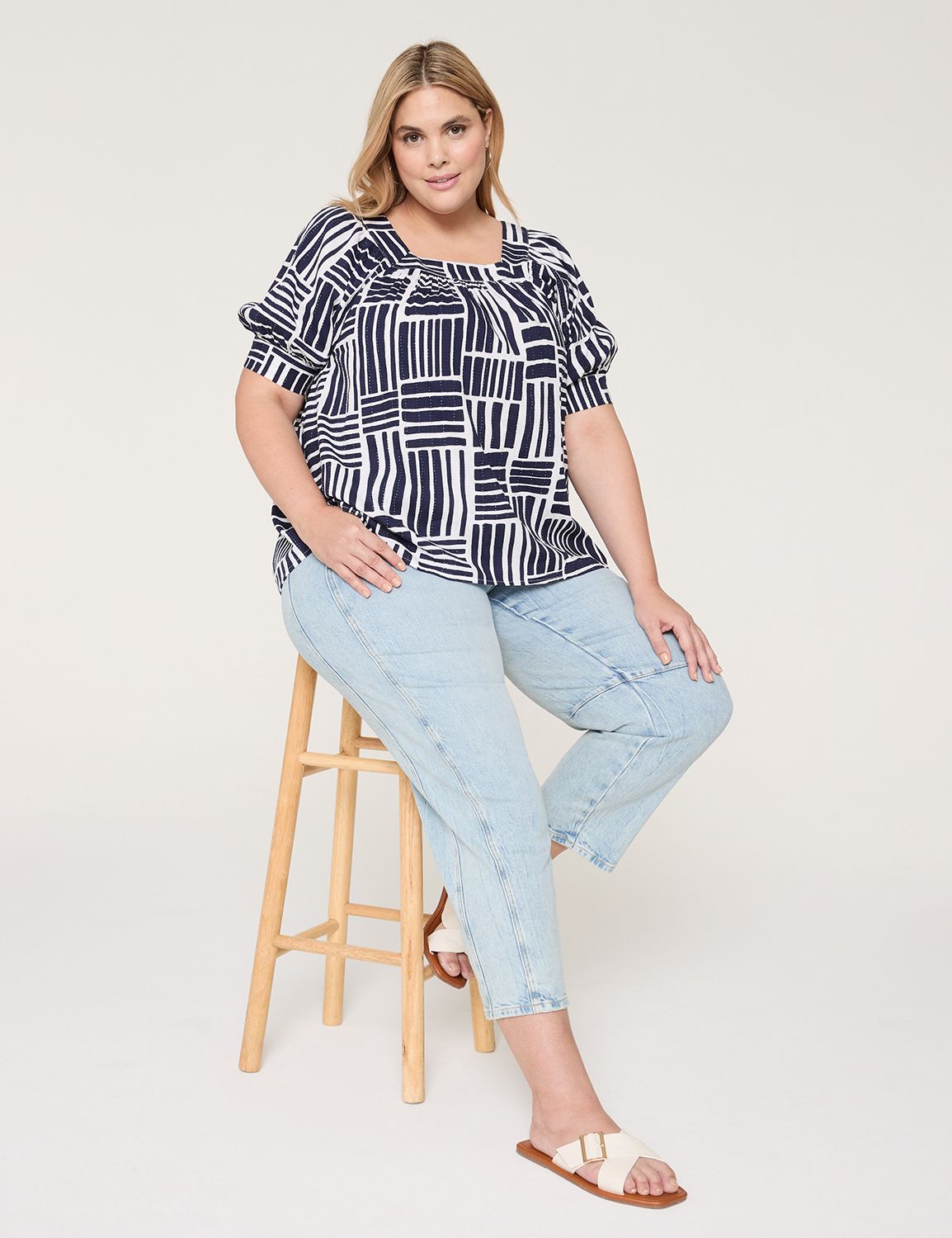 Swing Short Sleeve Square Neck Peas Product Image 3