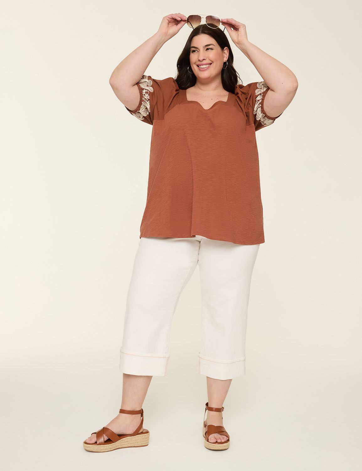 Puff Embroidered Short Sleeve Squar Product Image 3