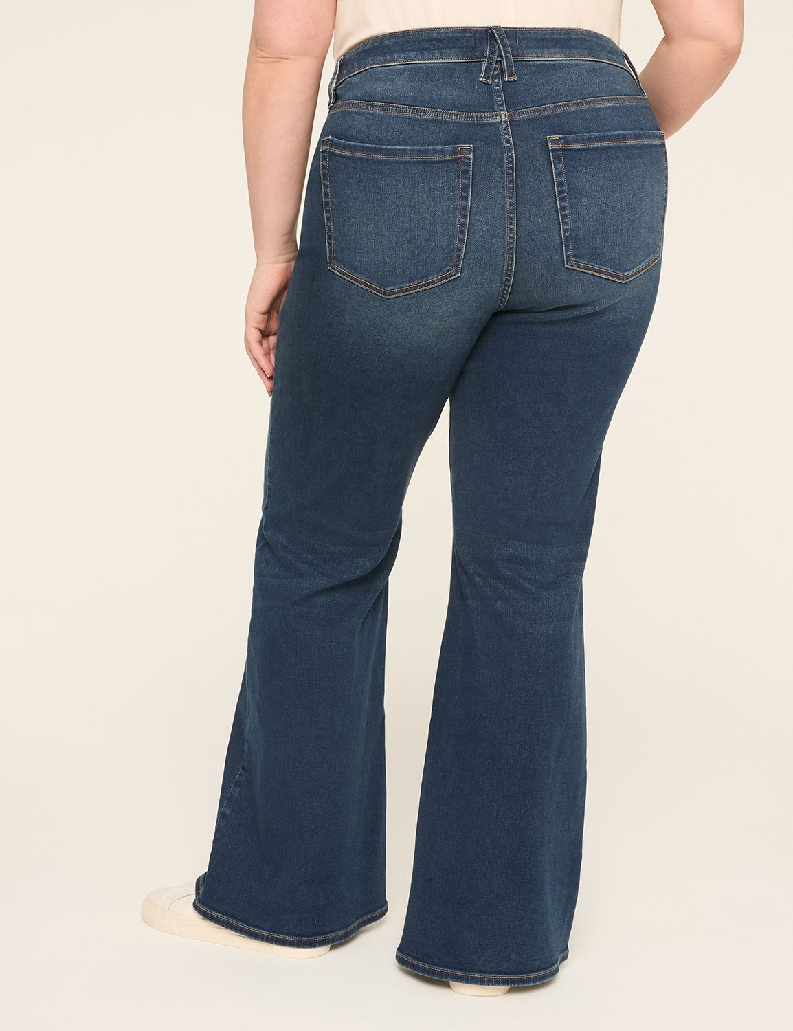 360 Flex Signature Fit DreamFeel Flare Jean