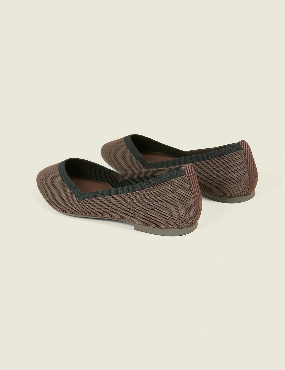 Delight in two tone 1148132 Product Image 2
