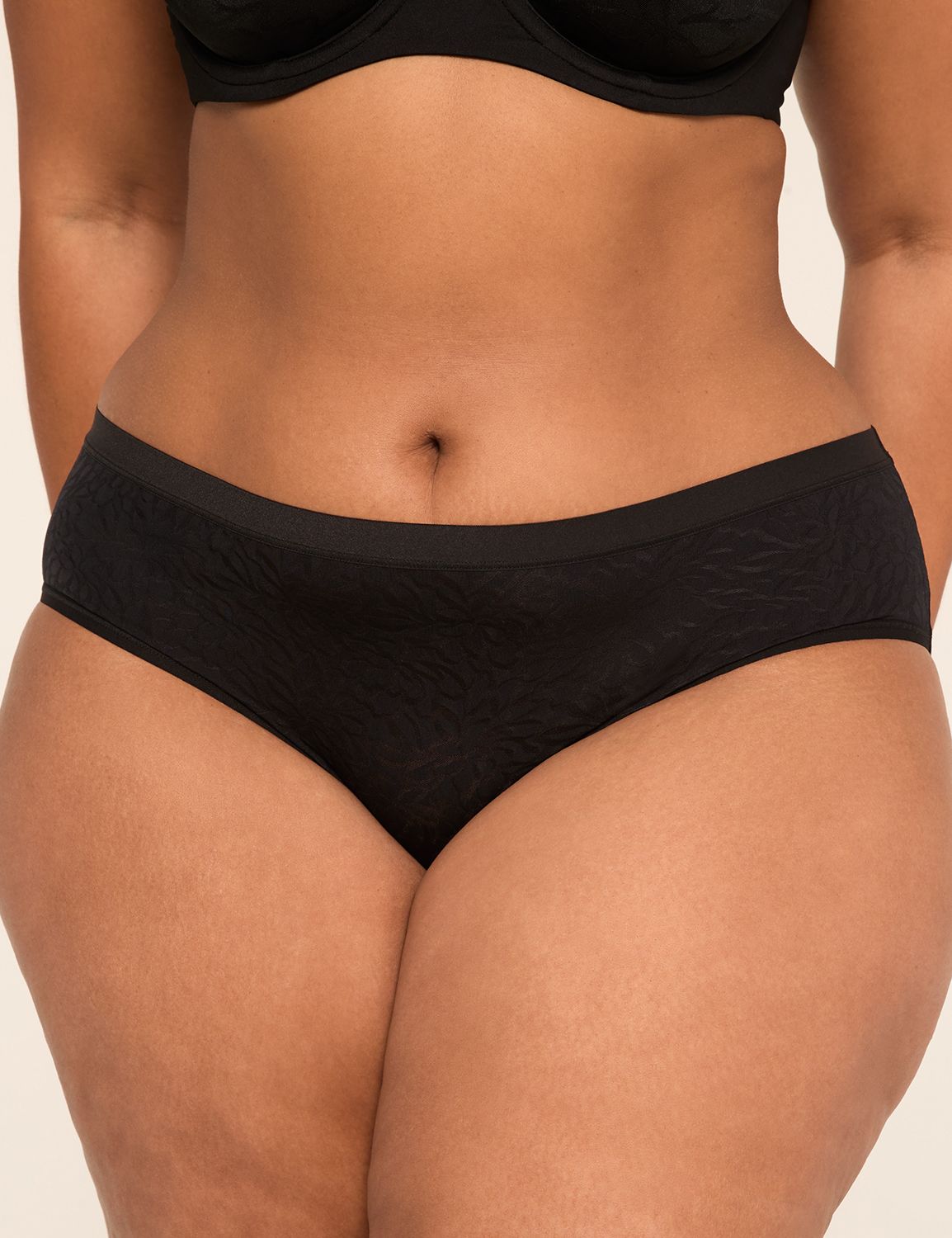 No-Show Hipster Panty With Textured Lace
