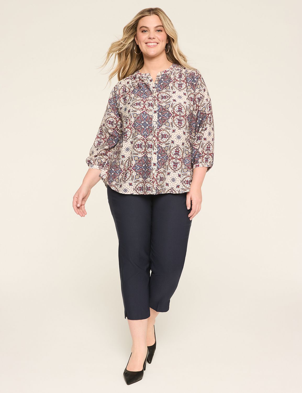 Classic 3/4 Sleeve Crew Neck Button Product Image 3