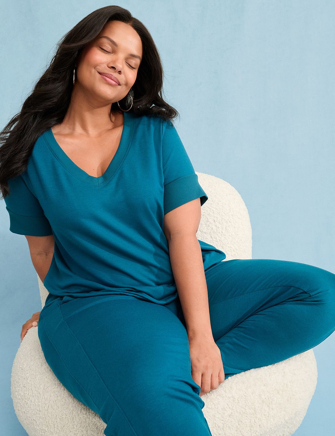 LIVI Short Sleeve V-Neckline French Product Image 4