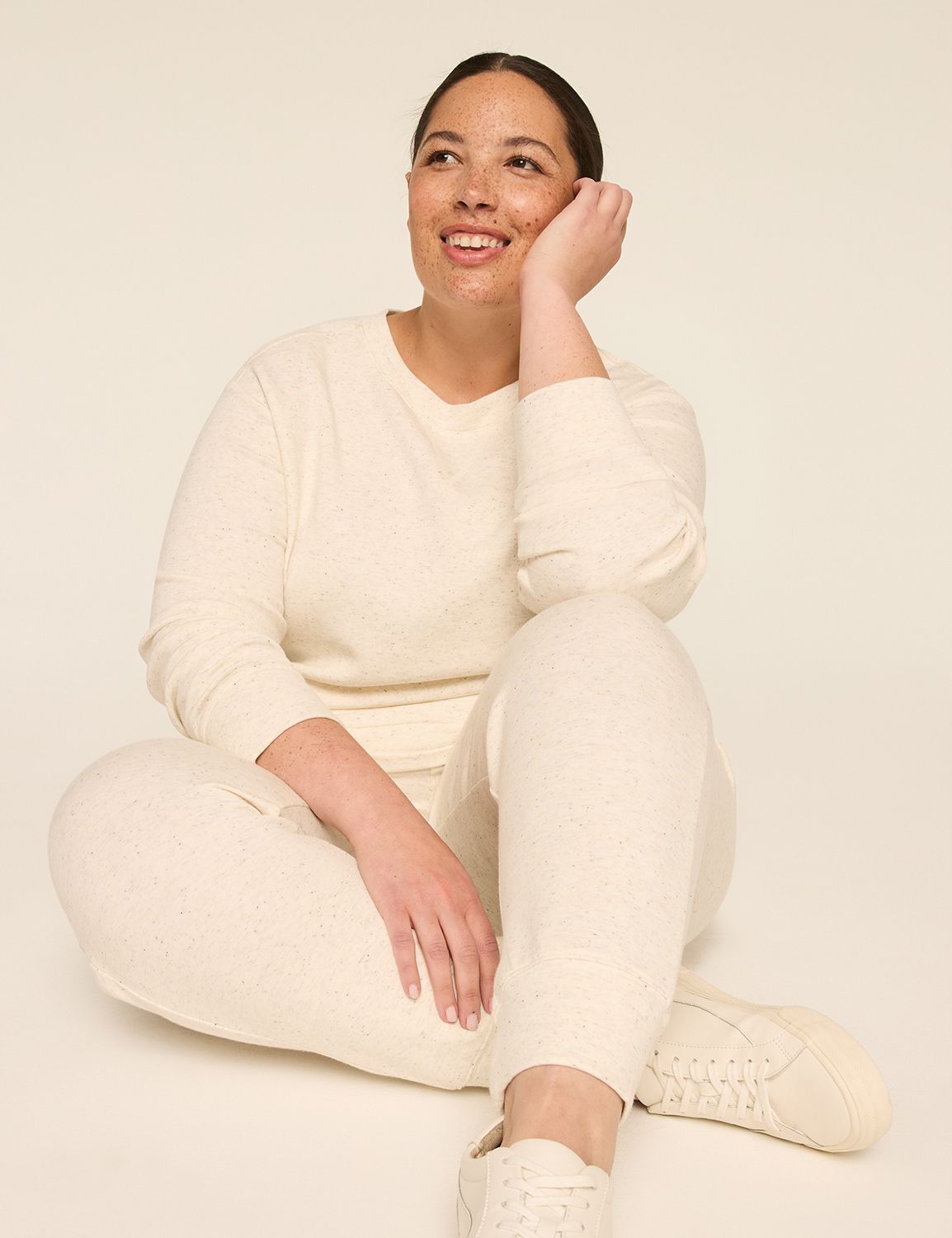 LIVI Long Sleeve Crew Neckline Done Product Image 3