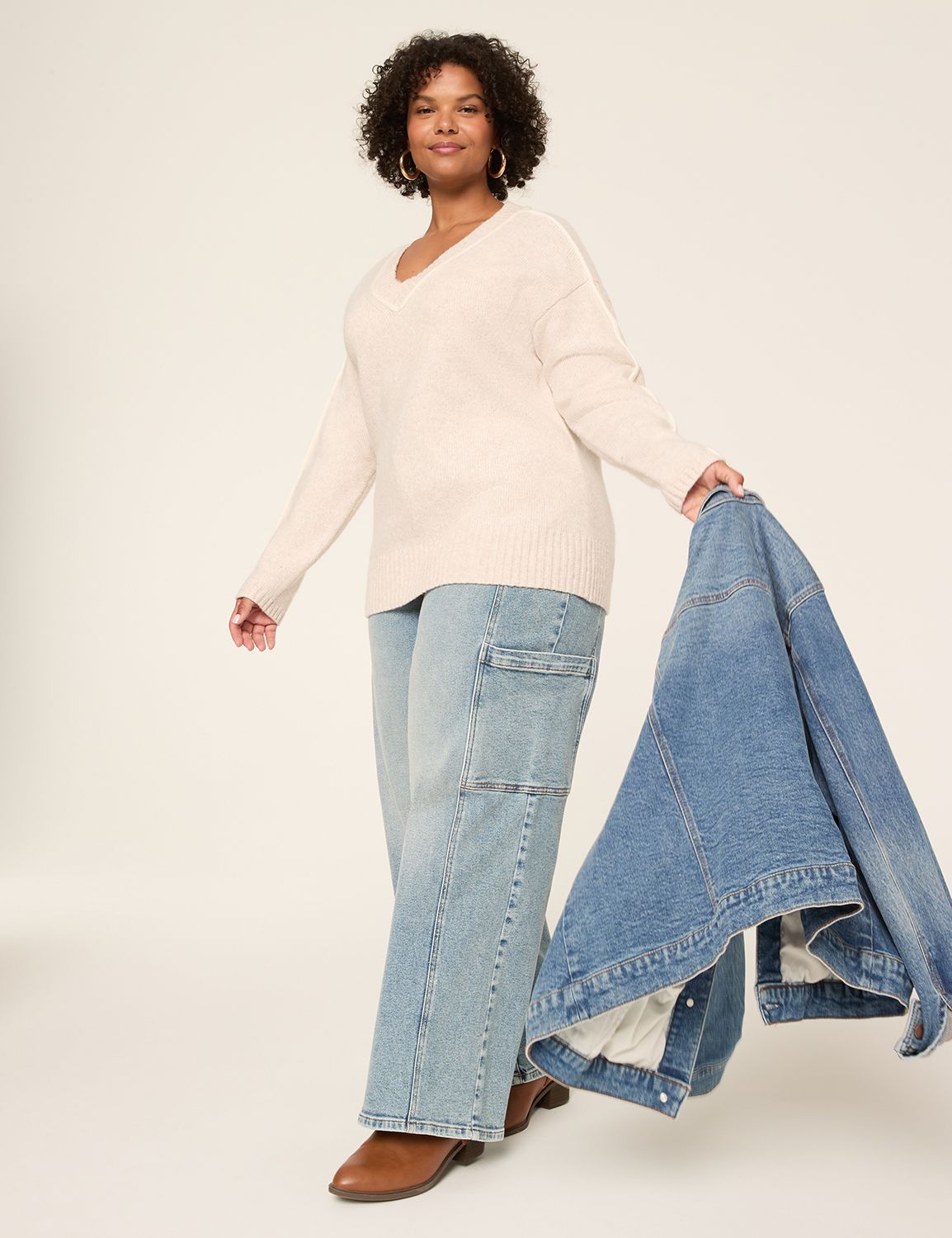 Classic Long Sleeve V-neck Pullover Product Image 3