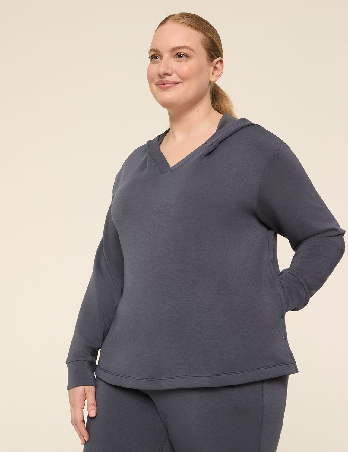 LIVI Long Sleeve Vneck Journey Hood Product Image 1