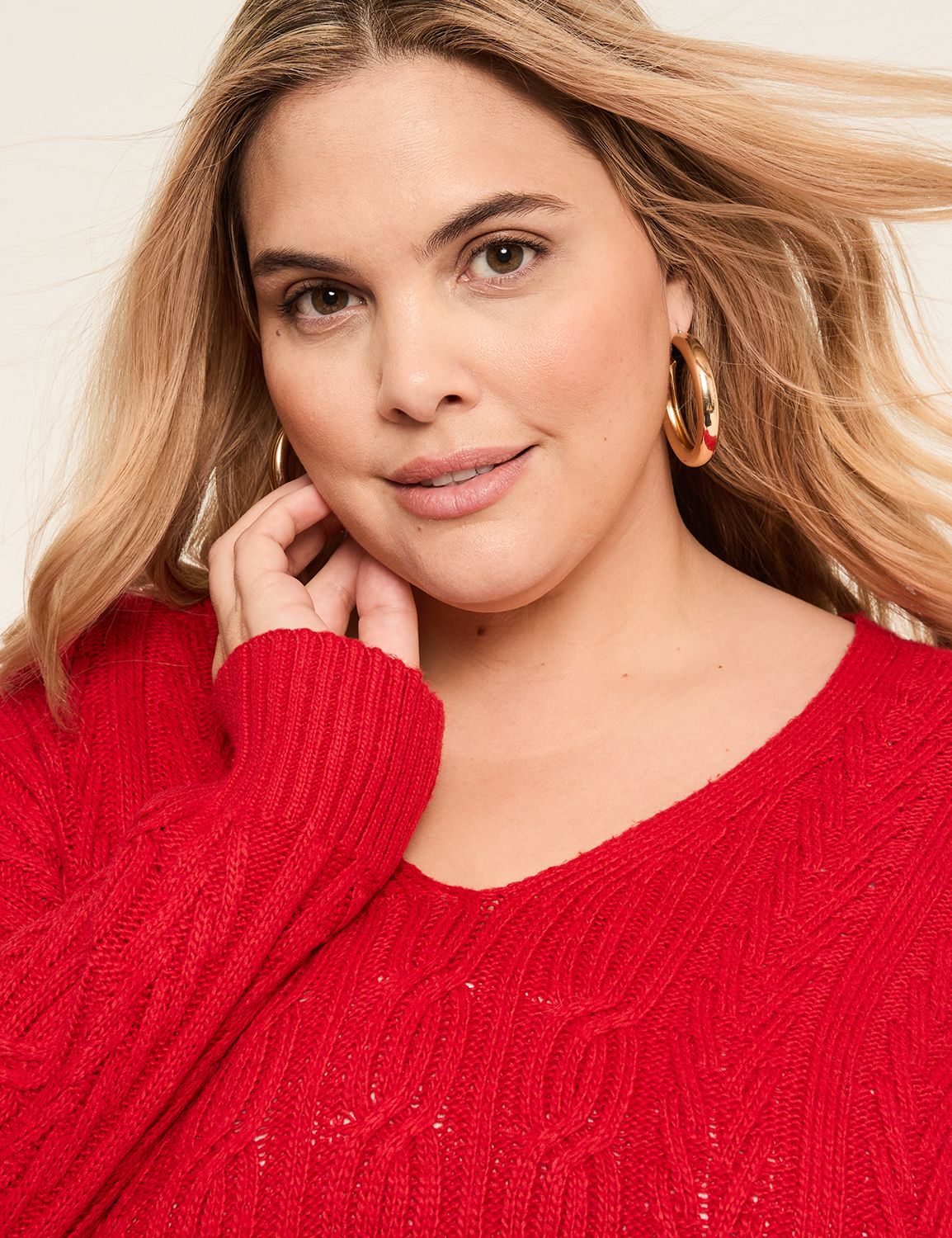 Classic Long Sleeve V-Neck Cable Pu Product Image 4