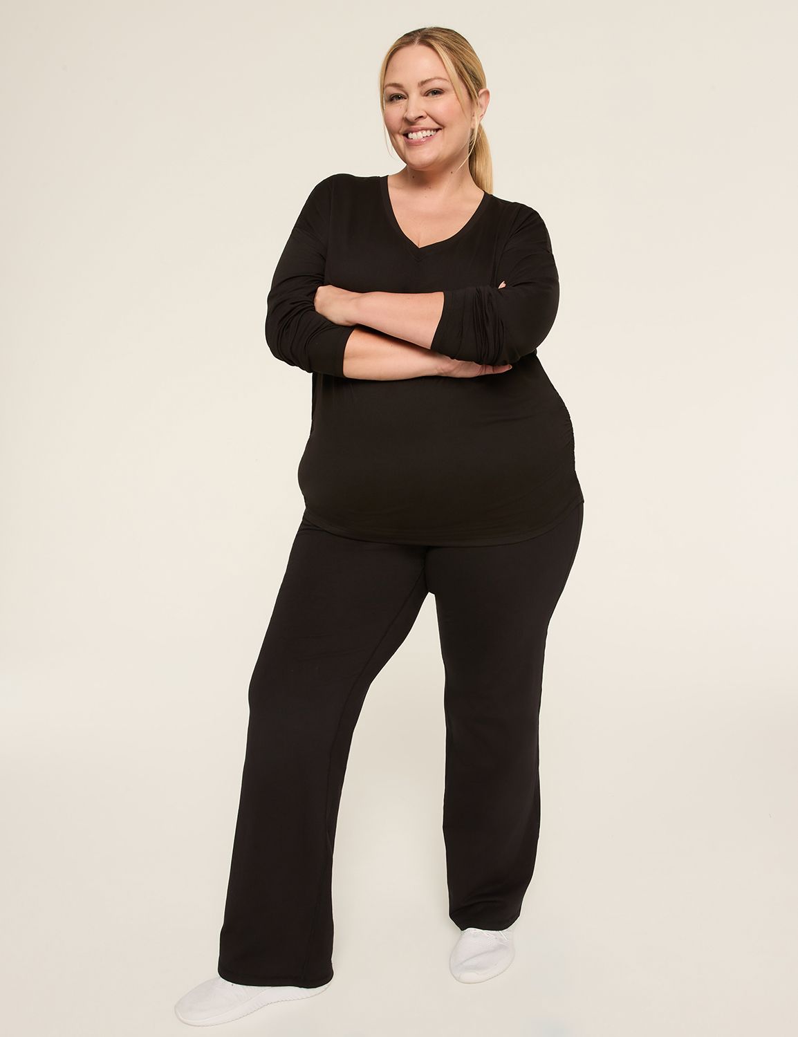LIVI Long Sleeve Mid VNeck Recycled Product Image 3