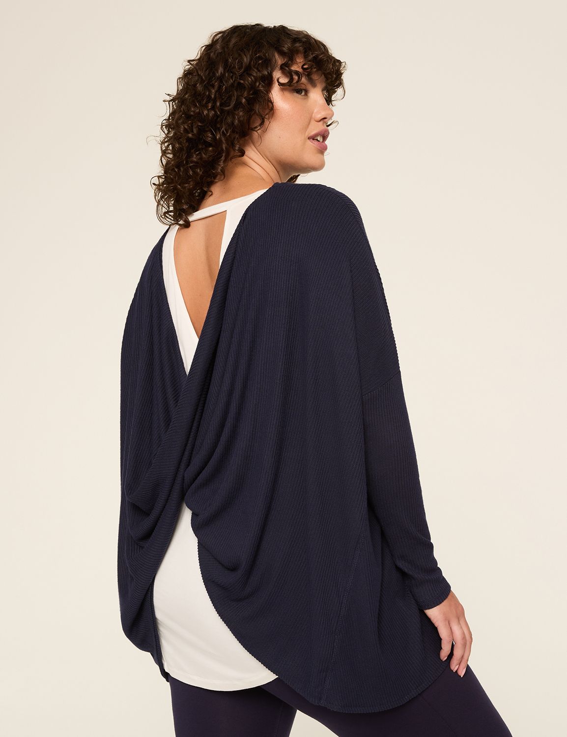 LIVI Long Sleeve Twist Front Soft S Product Image 5