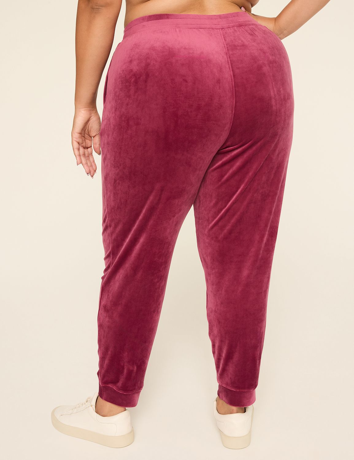LIVI Velour Jogger