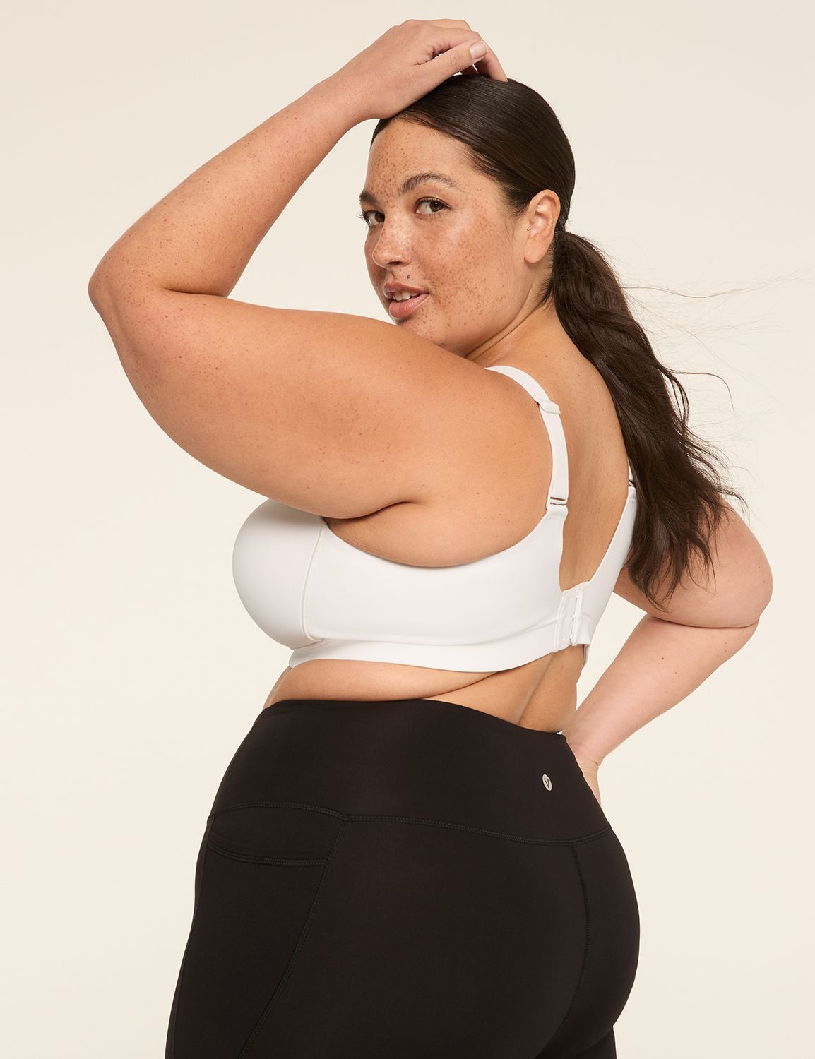 Cacique Totally Smooth Medium-Impact Wireless Sports Bra