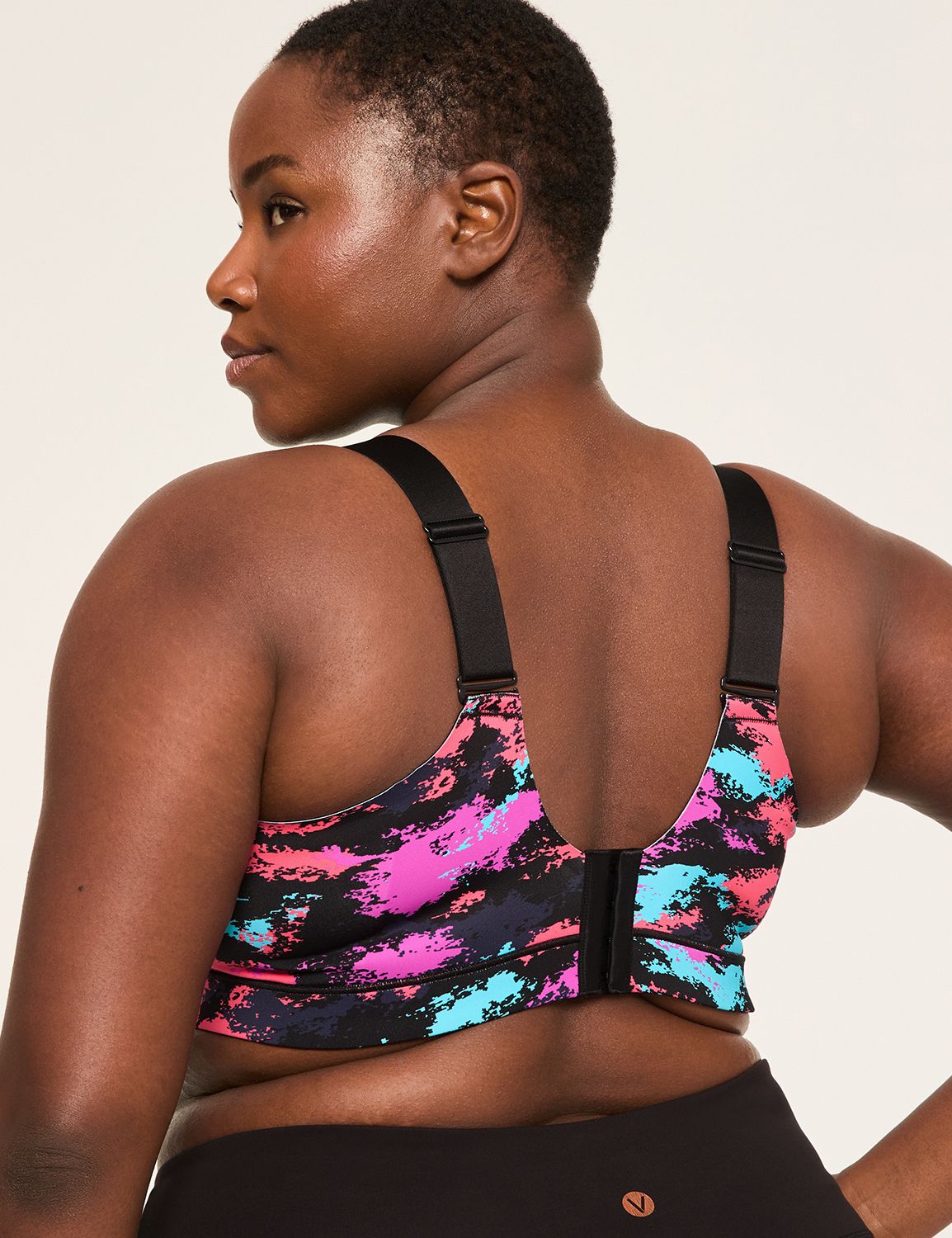 Cacique Totally Smooth Medium-Impact Wireless Sports Bra