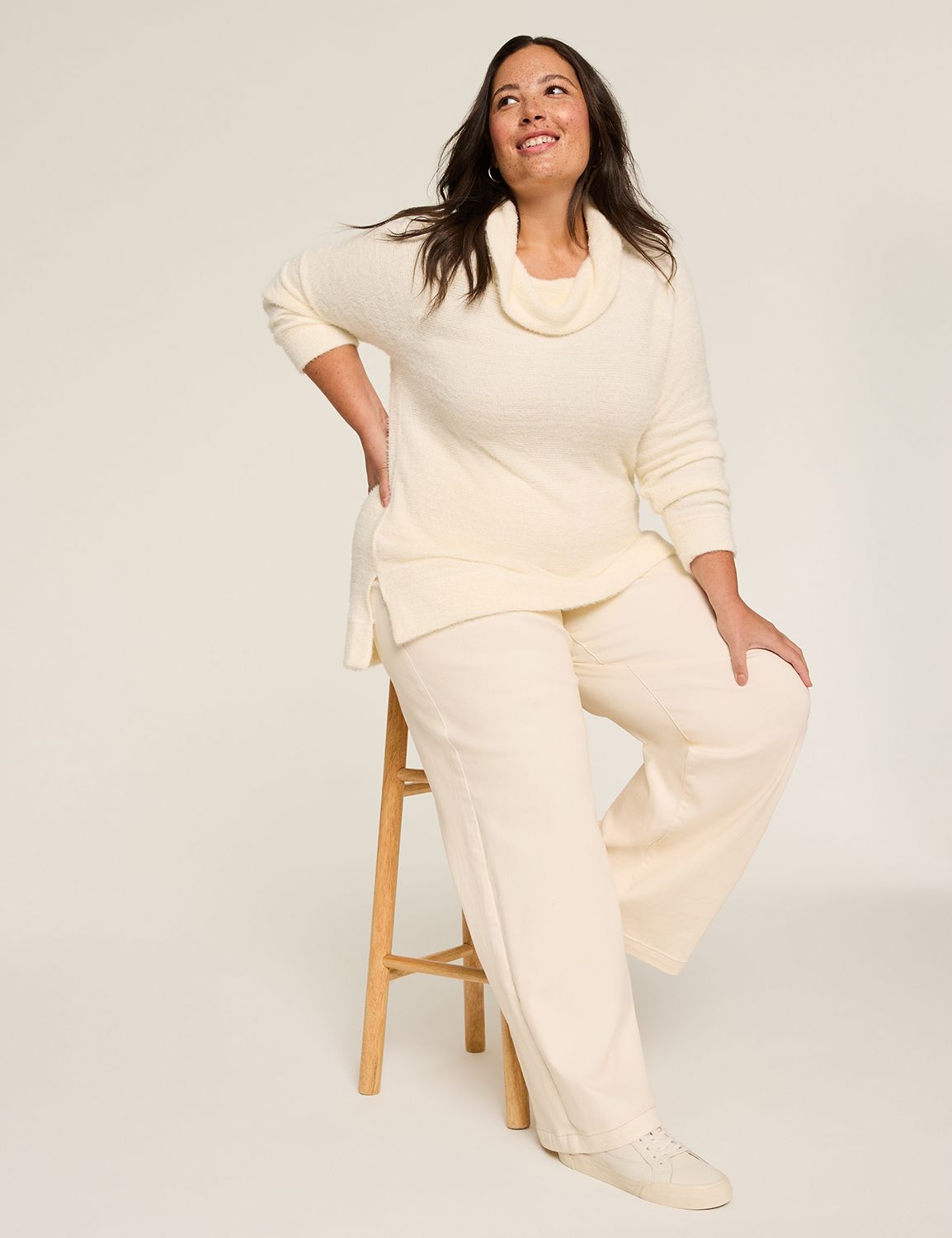 Long Sleeve Cowl Neck Textured Pull Product Image 3