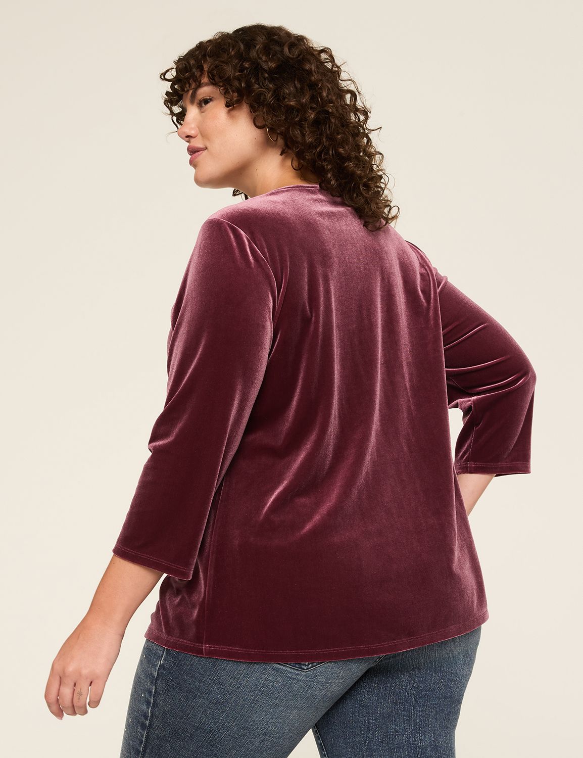 Velvet Swing 3/4 Sleeve V Neck Plea Product Image 2