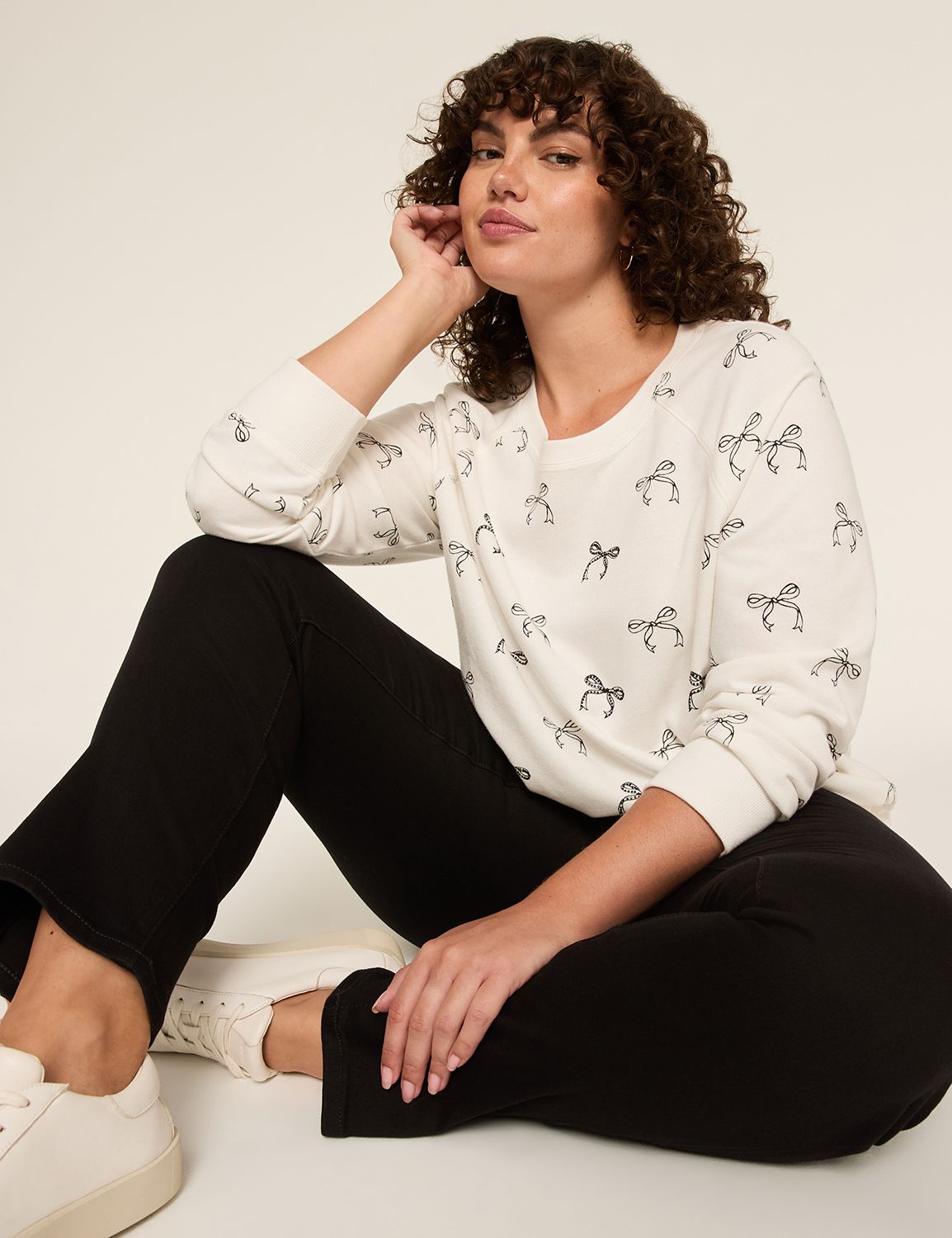 Long Raglan Sleeve Crew Neck Bow Sw Product Image 3