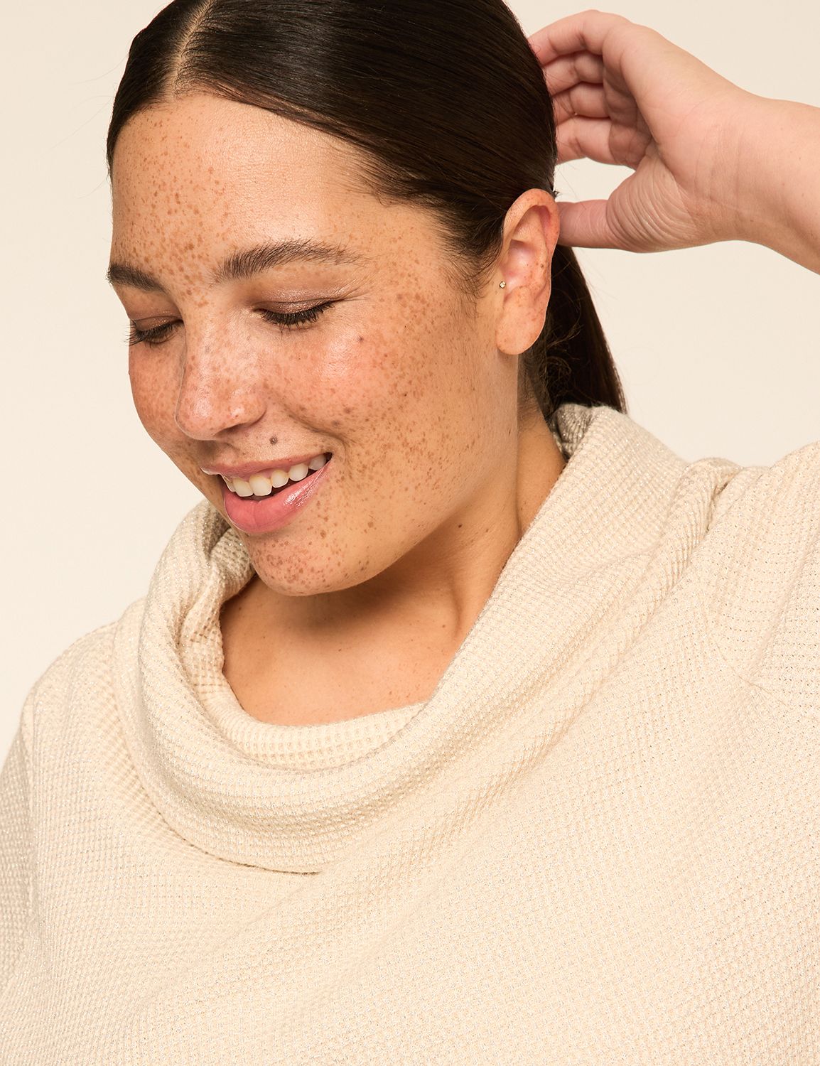 LIVI Long Sleeve Cowl Neck Shine Te Product Image 4