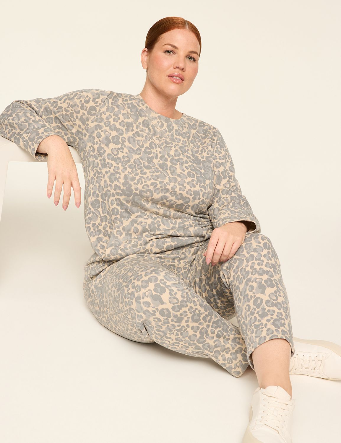 LIVI Long Sleeve Crew Neckline Fren Product Image 3