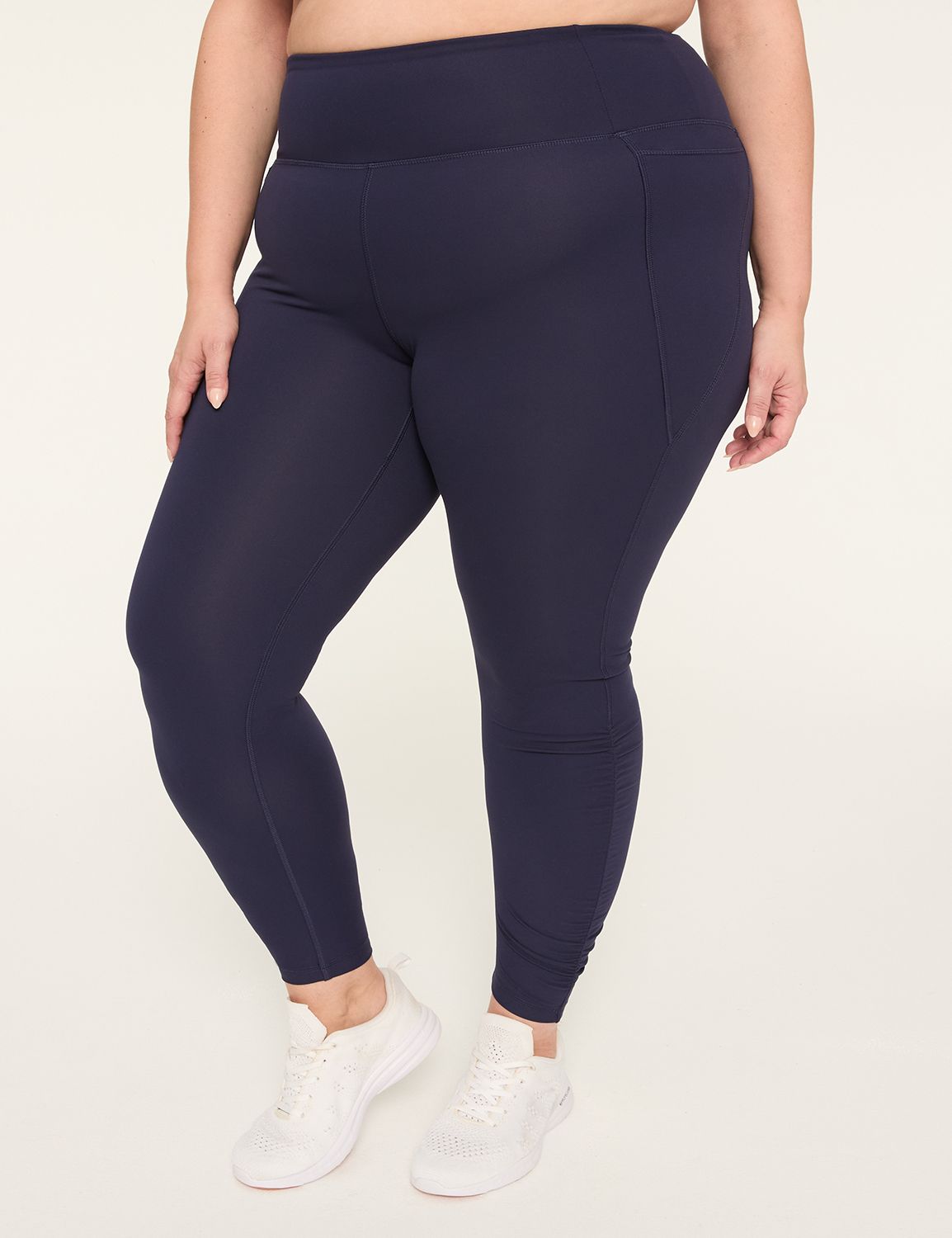LIVI High-Rise LIVI Soft Ruched 7/8 Legging