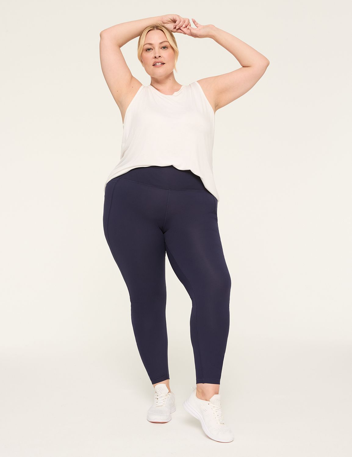 LIVI High Rise Livi Soft 7/8 Ruched Product Image 3