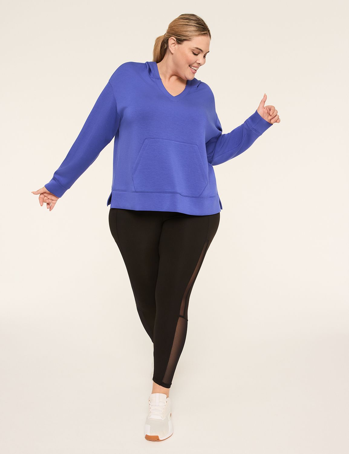 LIVI Long Sleeve Mid V-Neckline Jou Product Image 3